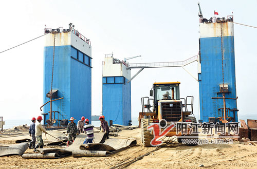 阳江港码头建设现场